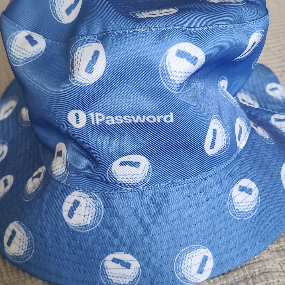 Rare 1Password reversible bucket hat